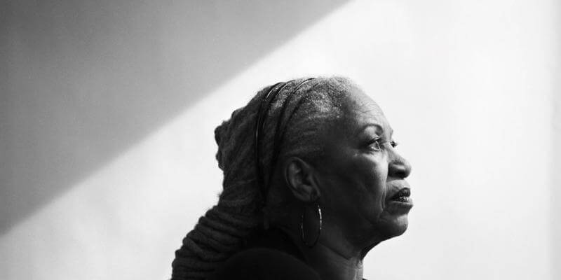 洋書 Toni Morrison and Literary Tradition Toni Morrison and Literary Tradition: The Invention of an
